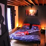 Oda ve Kahvaltı Music City 3*