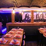 Music City לינה וארוחת בוקר