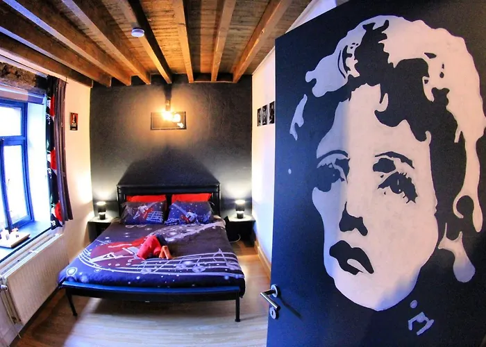 Nocleg ze śniadaniem Music City 3*